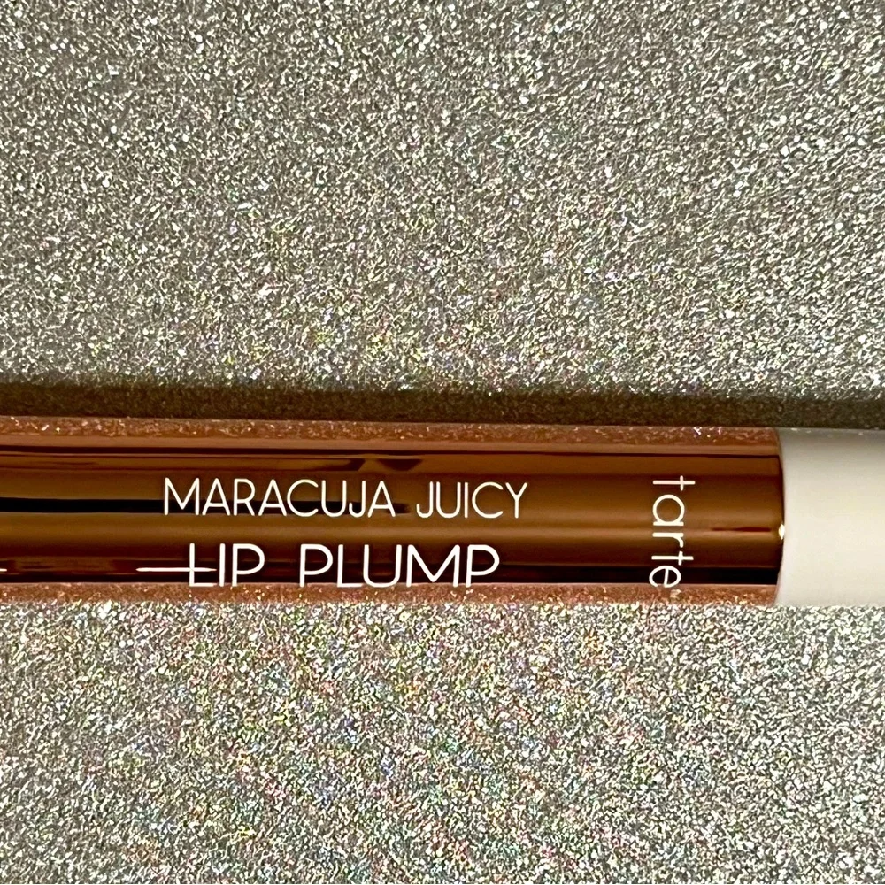 TARTE. Maracuja Juicy Rich Pink Amethyst Shimmer Glass Lip Plump